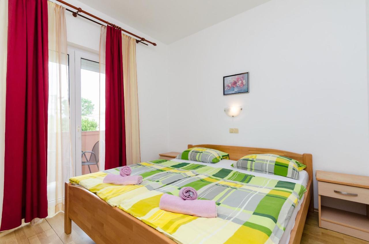 Apartments And Room Ljubica Lopar Exterior foto